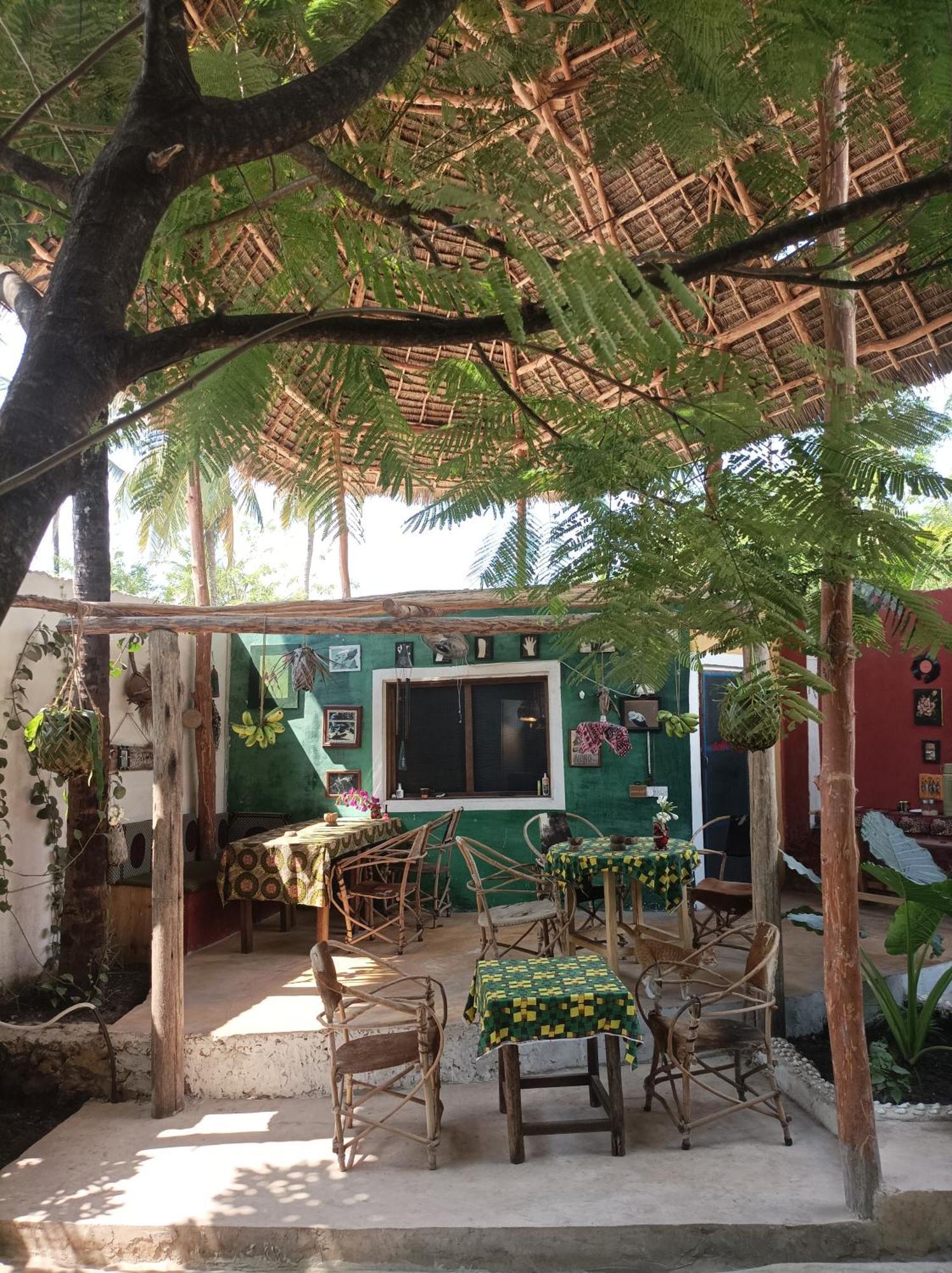 Bed and Breakfast Mamarasta Bwejuu Esterno foto